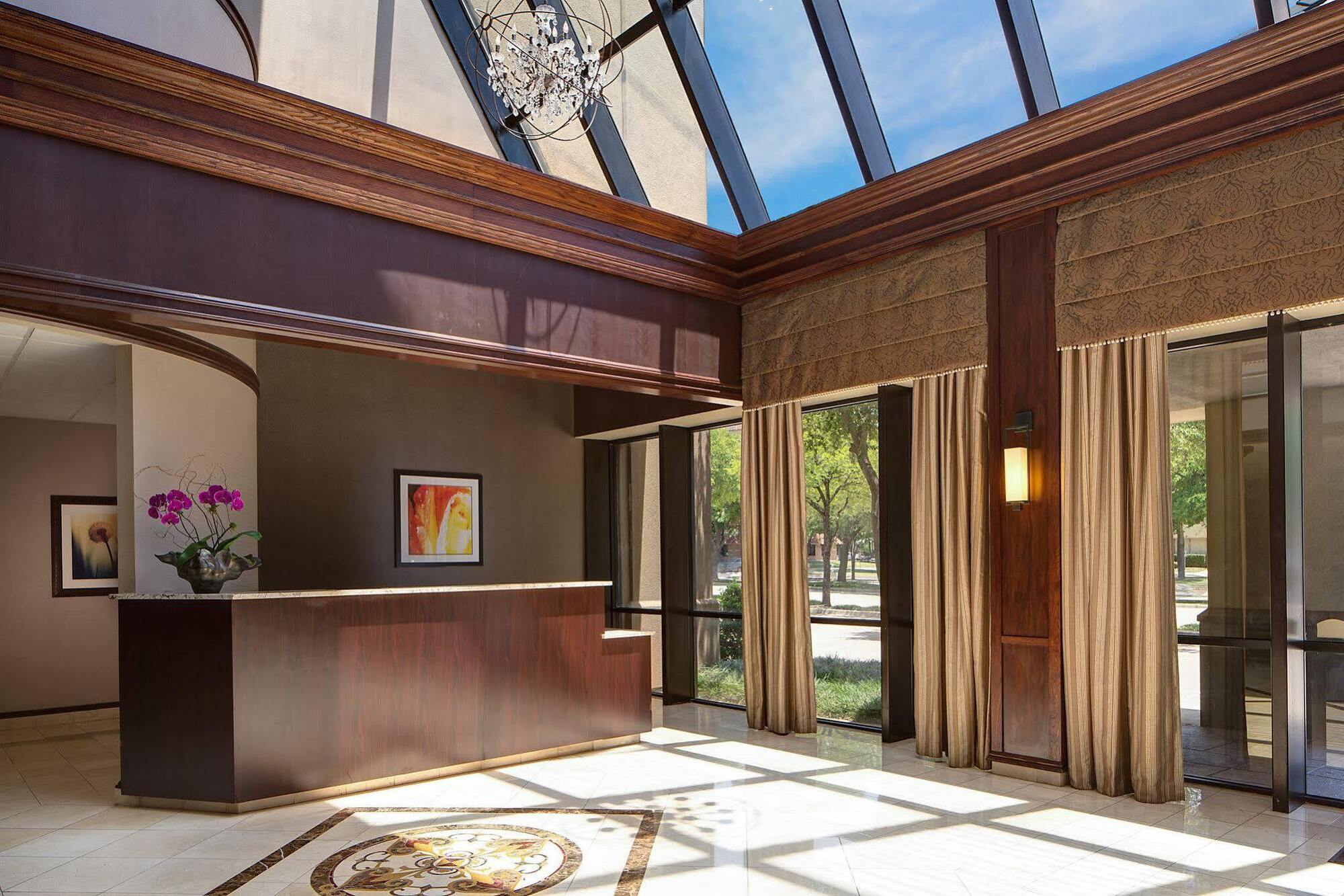 Crowne Plaza Dallas Near Galleria-Аддисон Экстерьер фото