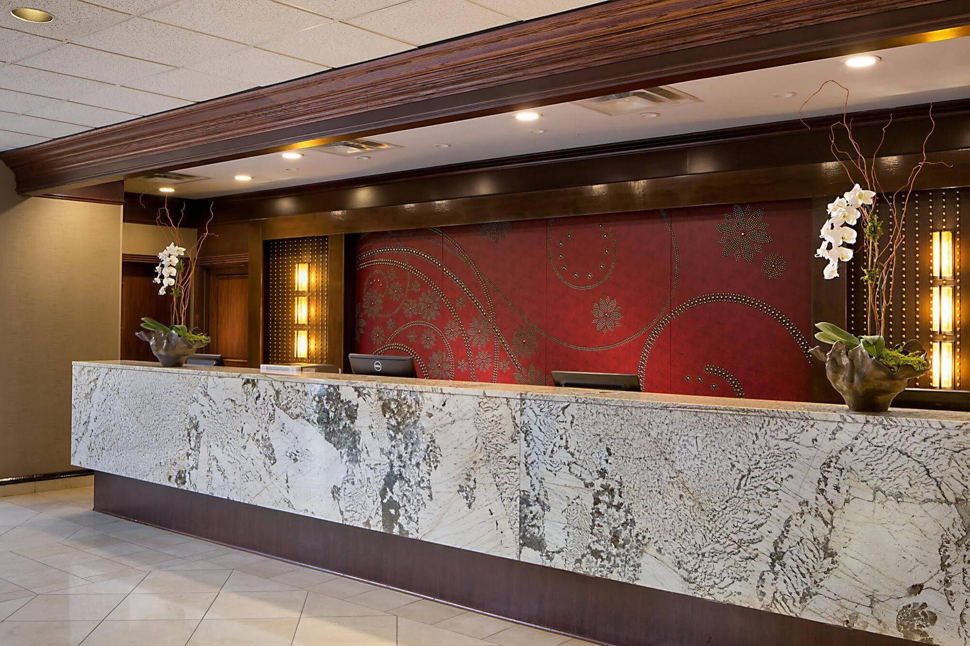 Crowne Plaza Dallas Near Galleria-Аддисон Экстерьер фото