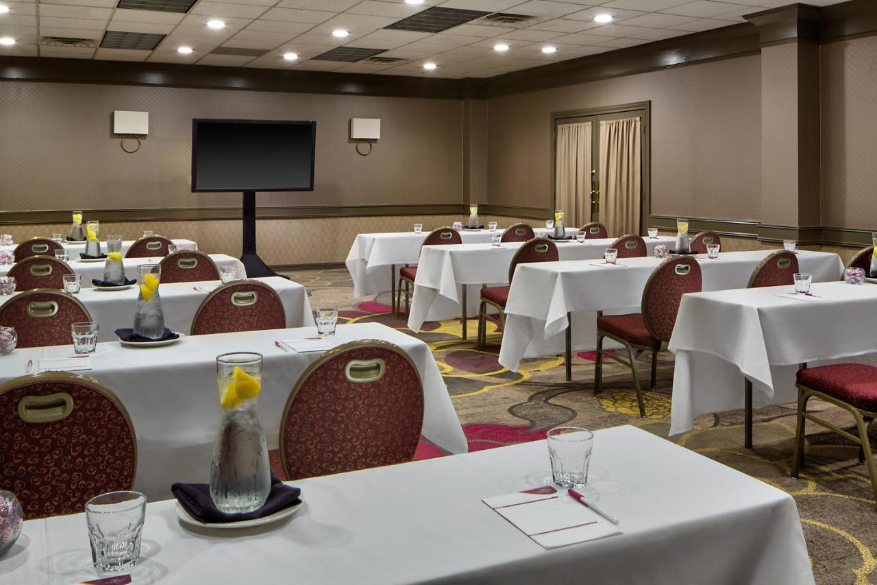Crowne Plaza Dallas Near Galleria-Аддисон Экстерьер фото