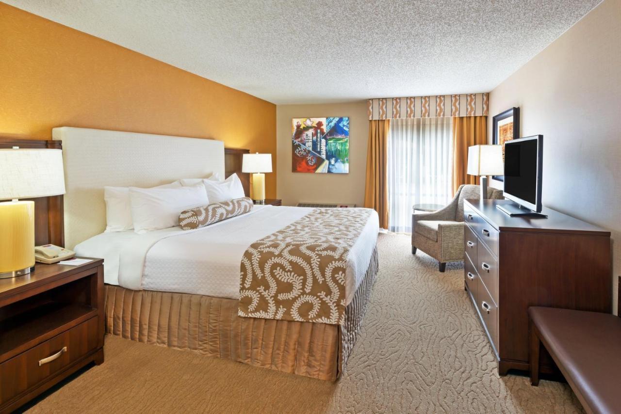 Crowne Plaza Dallas Near Galleria-Аддисон Экстерьер фото
